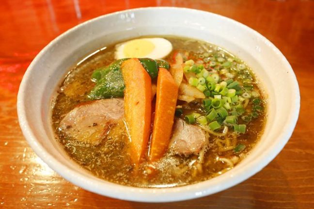 Suage コラボ 限定ラーメン 札幌市中央区 ばっち軒 スープカレーらーめん 札幌ラーメン1000 北海道ラーメン専門誌の提供する最新情報